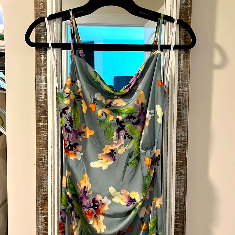 Pretty floral dress, tea length.